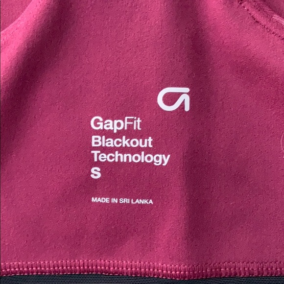 GapFit Sports Bra Low Impact with Racerback - Picture 6 of 7